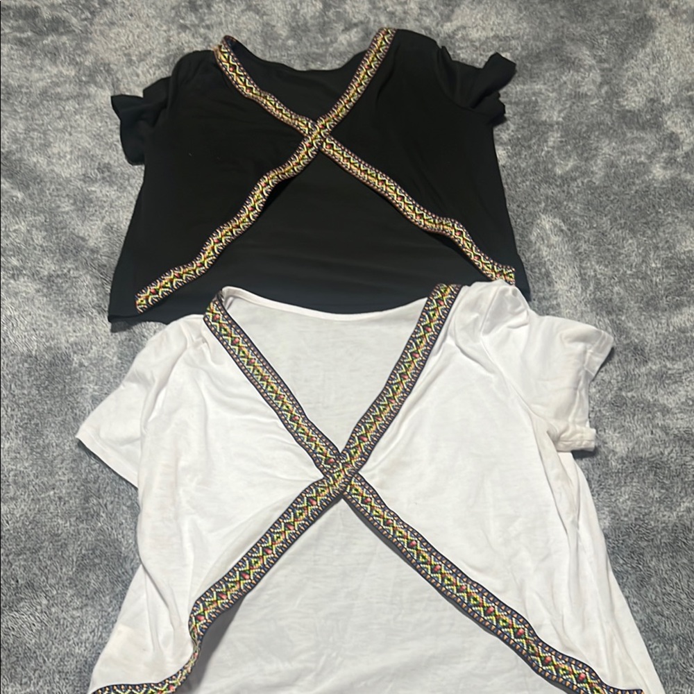 Chic Black and White Blouse with Timeless Appeal